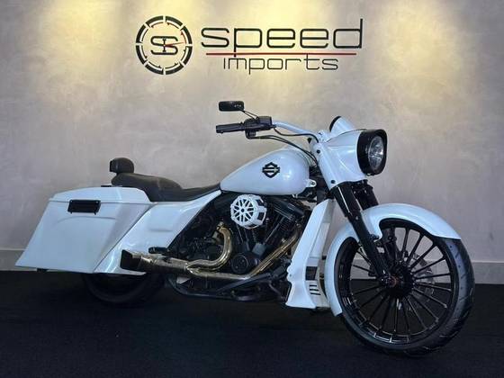 HARLEY-DAVIDSON ELECTRA GLIDE CLASSIC 
